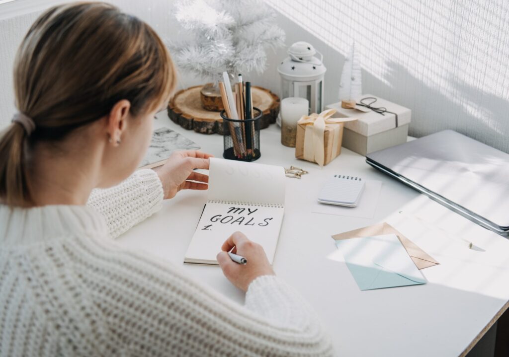 自分時間を計画して楽しむ女性